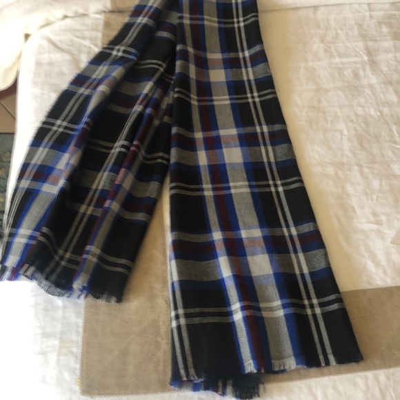 Burberry style black and blue unisex scarf - Picture 5 of 6